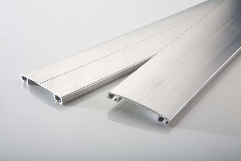 Krycí profil ALU - přítlačný - Délka: 4 m